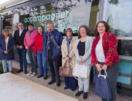 Le recteur de l’académie de Poitiers à la découverte du Picta’Bus et de la Maison des Adolescents de la Vienne